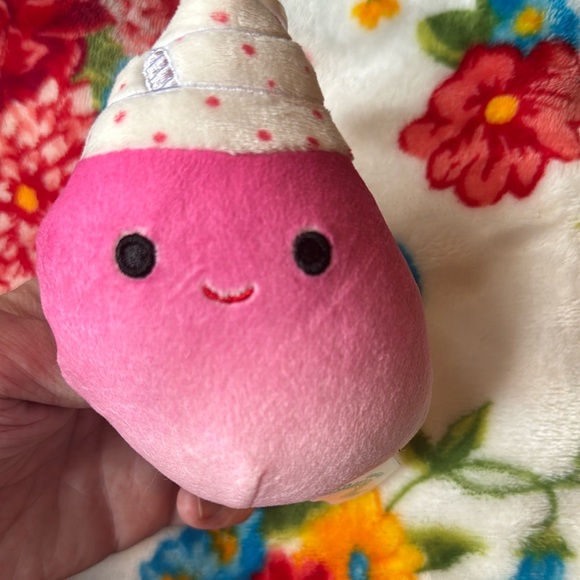 Squishmallows Pink and White Stuffed Keychain - Picture 5 of 5